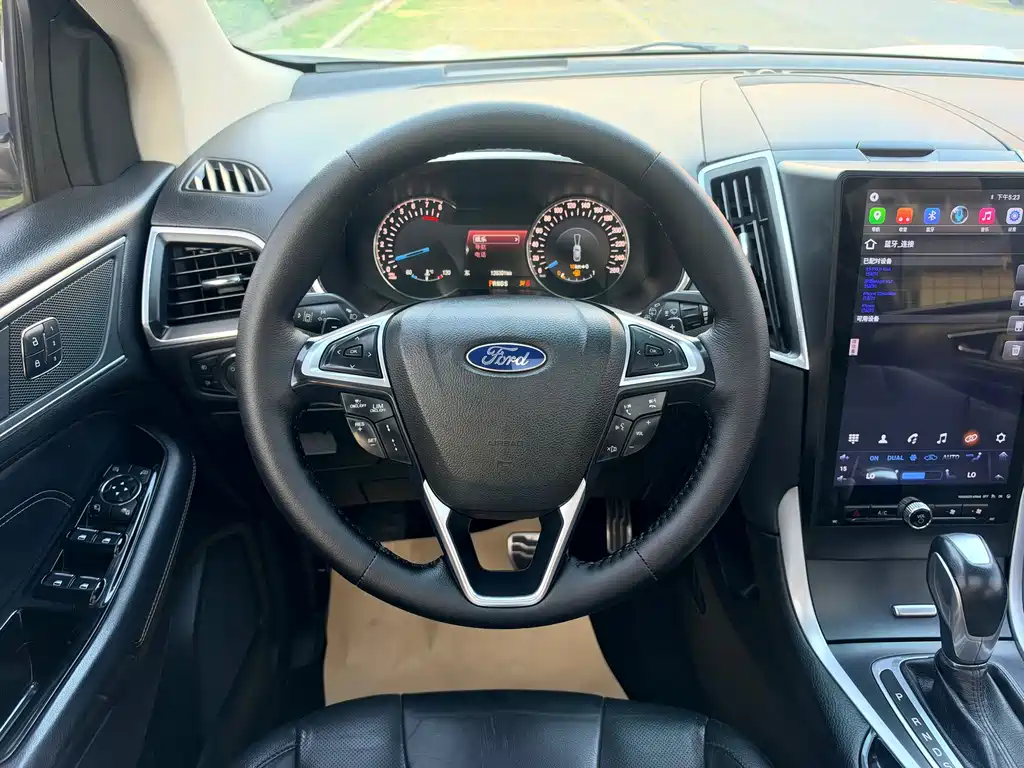 Ford Edge — миниатюра 15