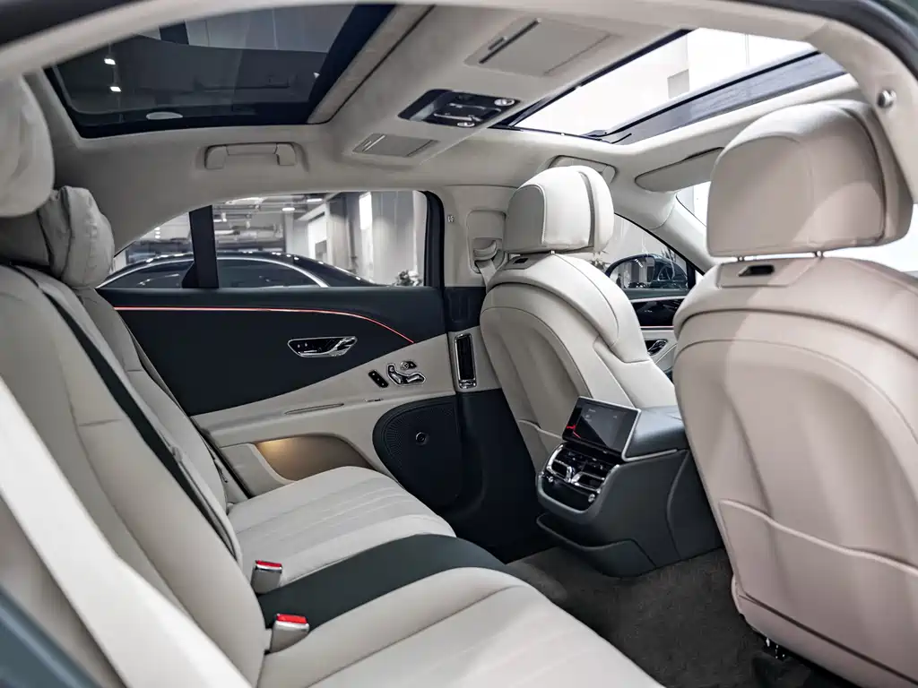 Bentley Flying Spur — миниатюра 15