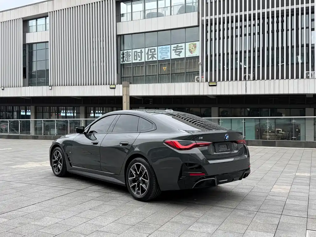 BMW i4 — миниатюра 13