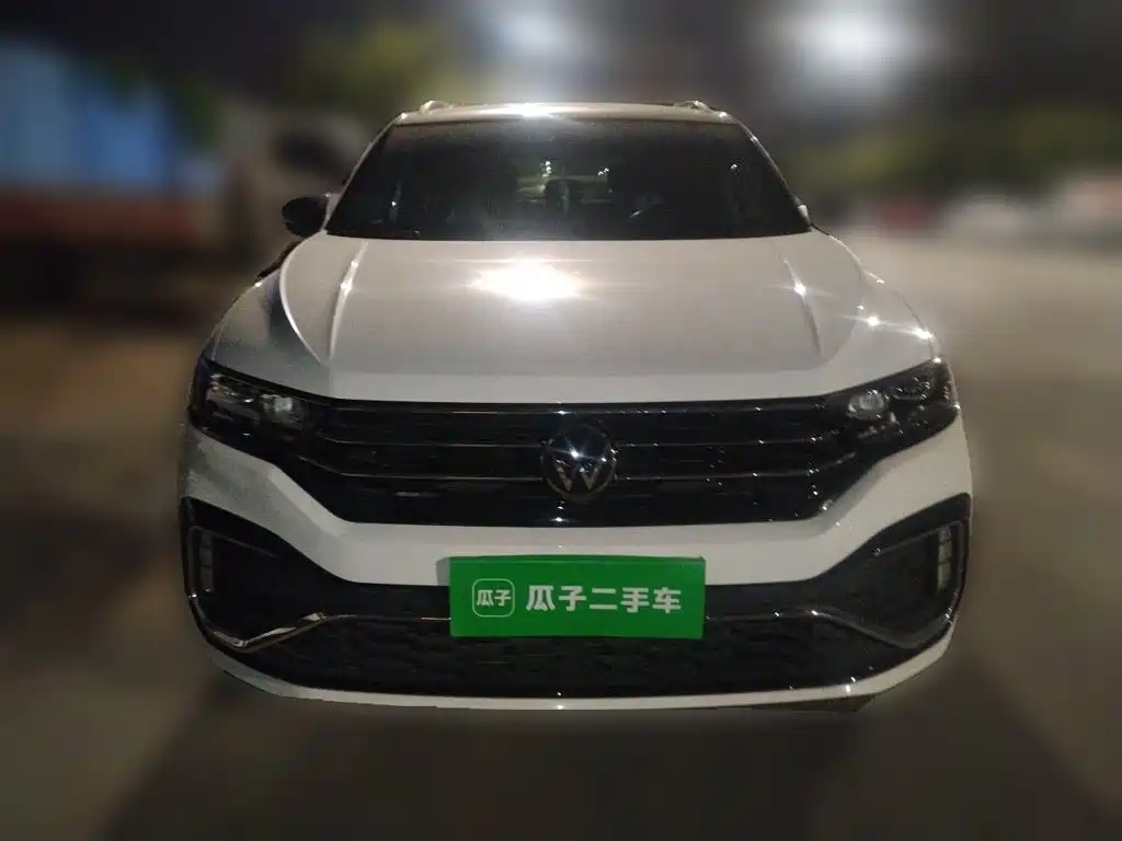 Volkswagen T-Roc — миниатюра 2