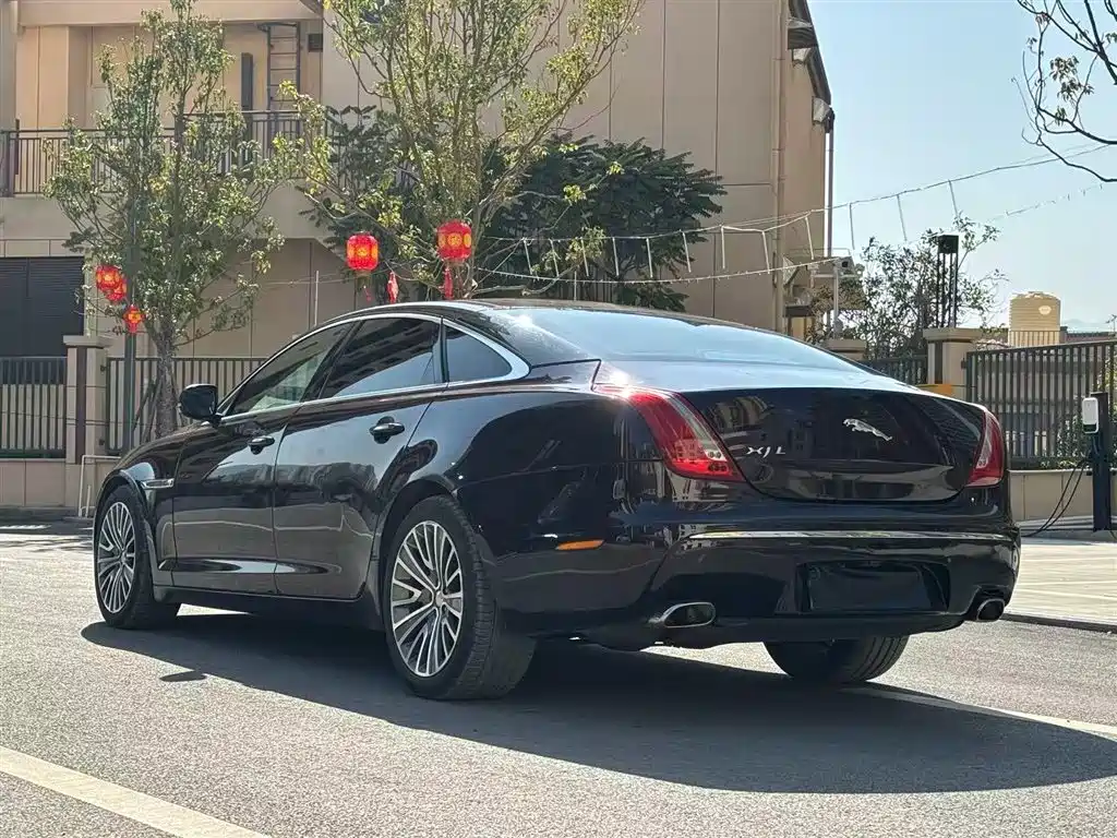 Jaguar XJ 2010 XJL 5.0