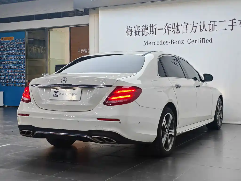 Mercedes-Benz E-Class — миниатюра 5