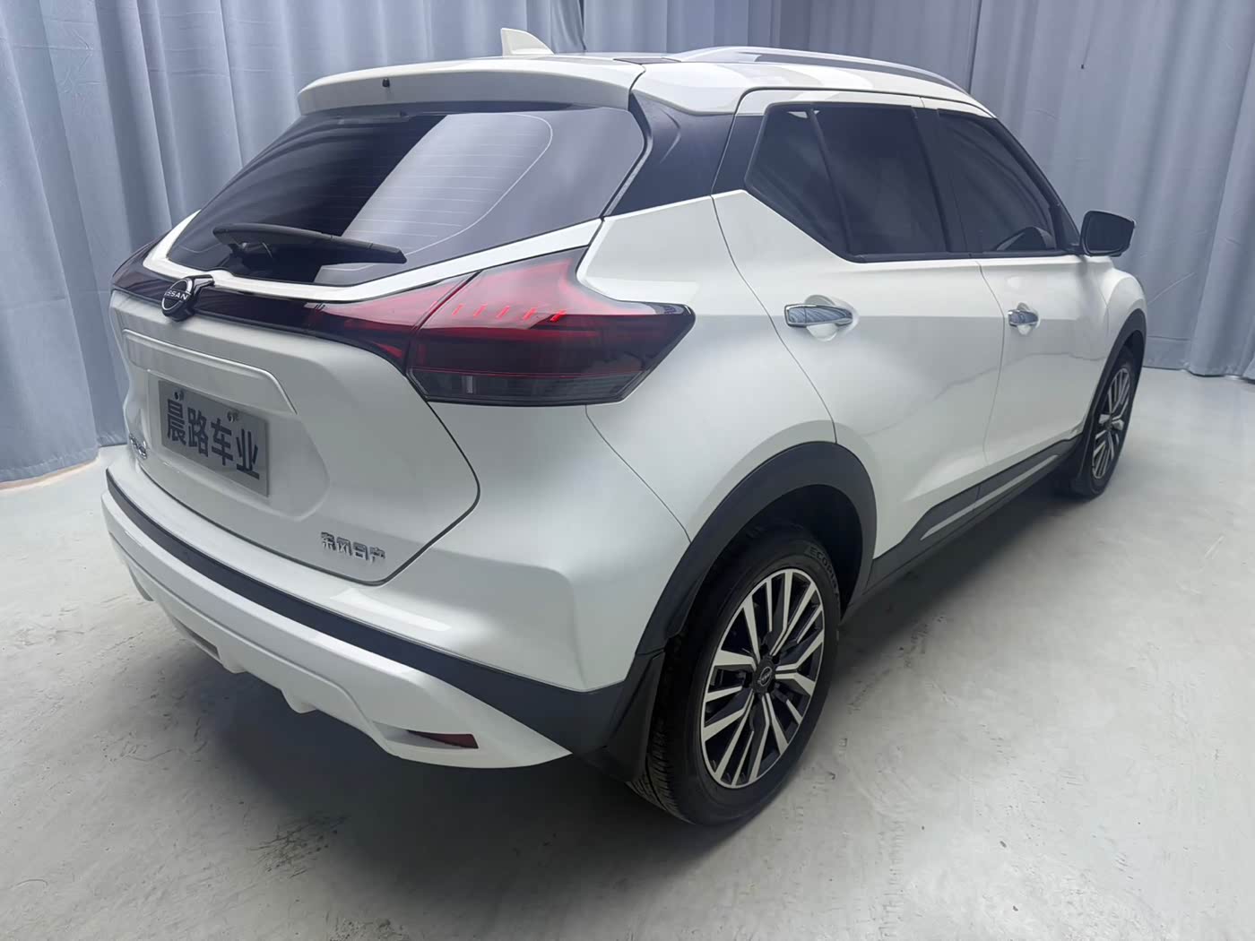 Nissan Kicks 1.5 л 2023 г. Белый, пробег 6800 км