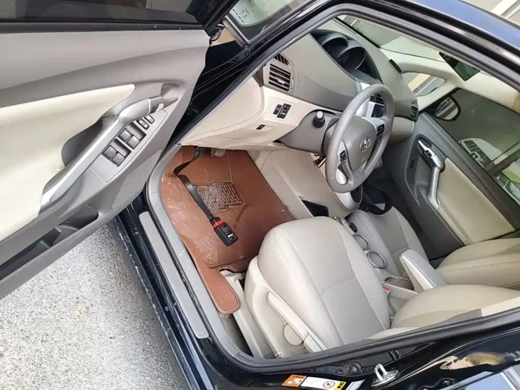 Toyota Verso — миниатюра 16