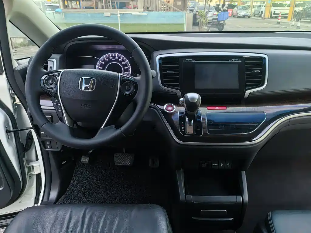Honda Odyssey — миниатюра 12