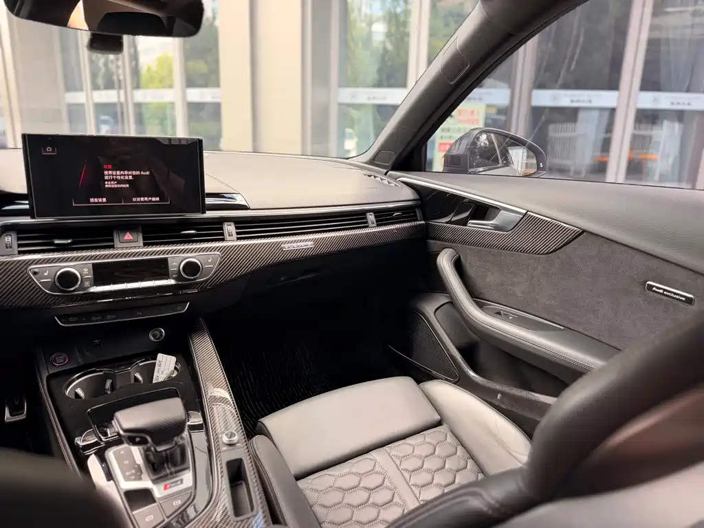 Audi RS 4 — миниатюра 16