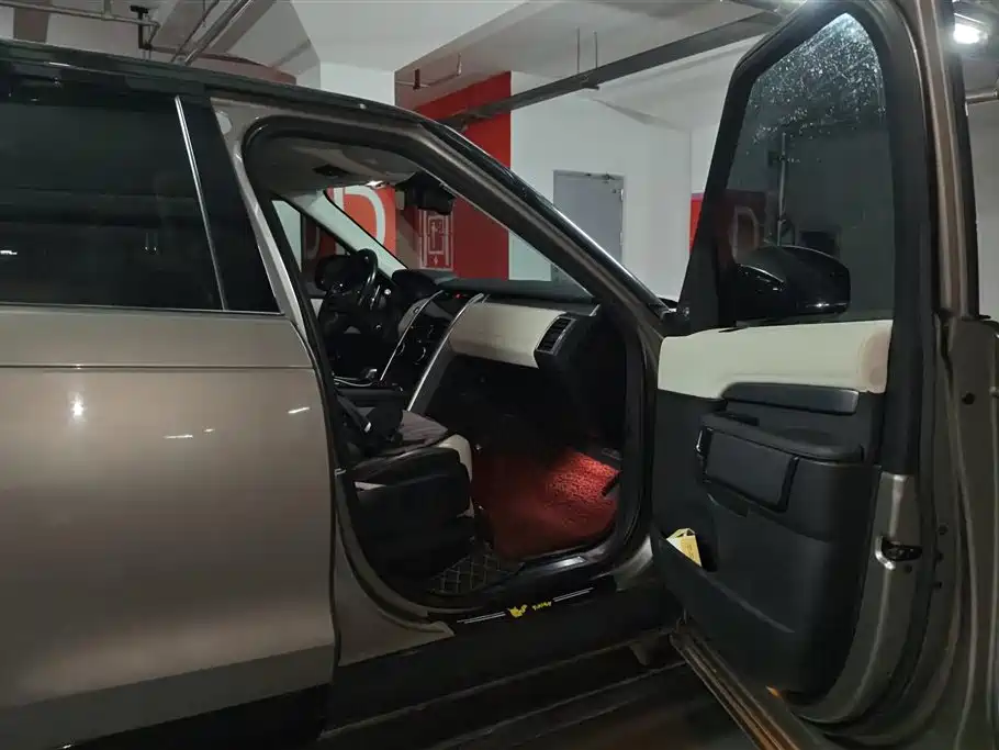Land Rover Discovery 2021 360PS R-Dynamic S