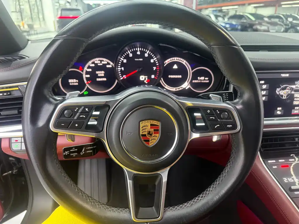 Porsche Panamera — миниатюра 9