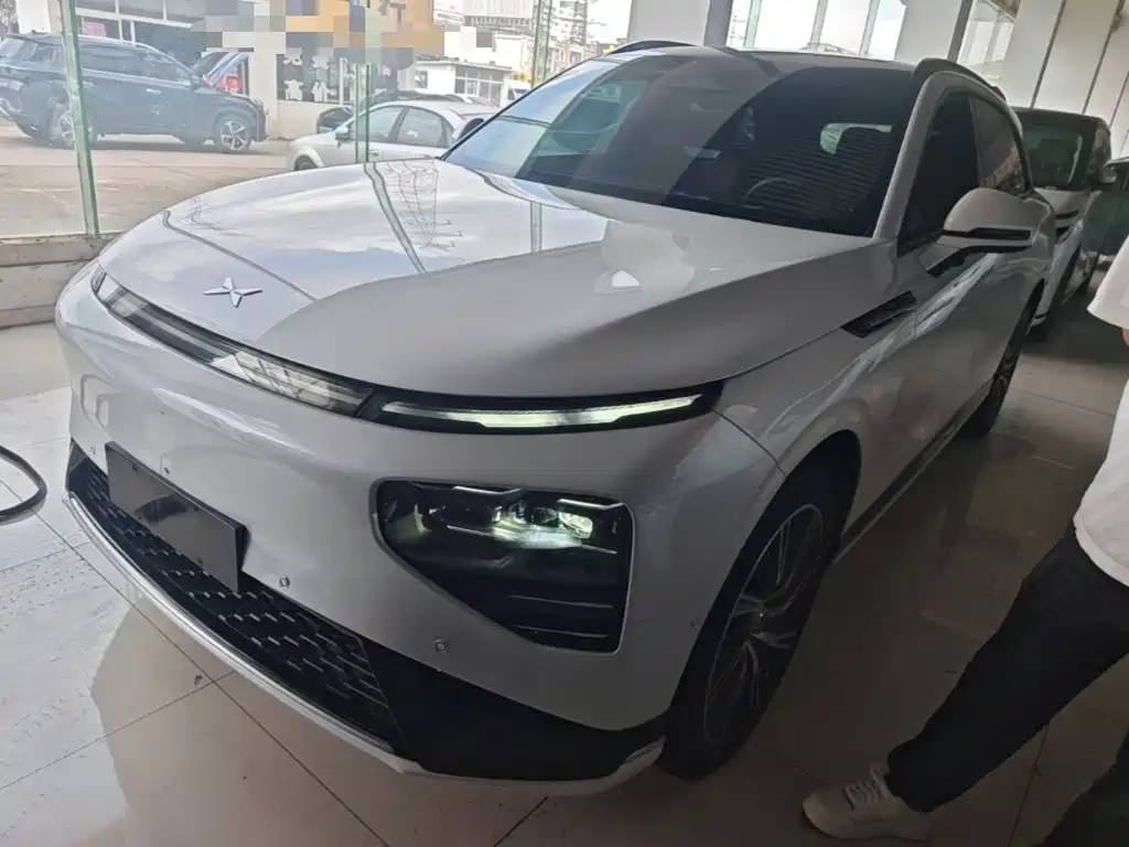 XPeng G9 — миниатюра 2
