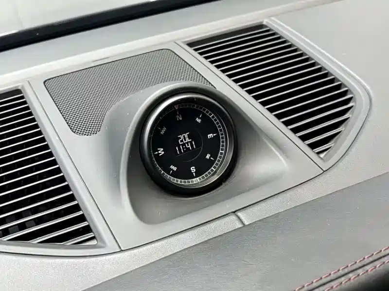 Porsche Macan — миниатюра 14