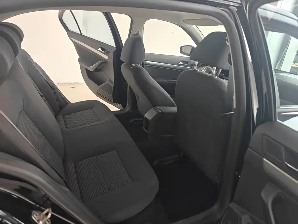 Volkswagen Lavida — миниатюра 12