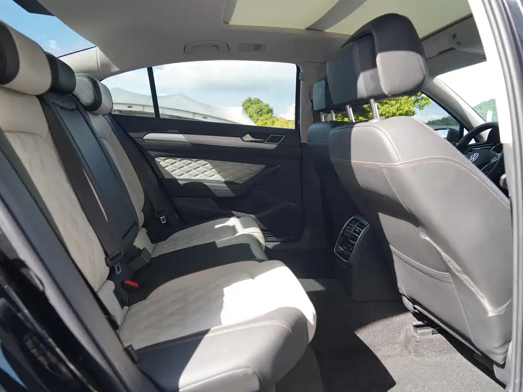 Volkswagen Magotan 2025 330TSI DSG Luxury