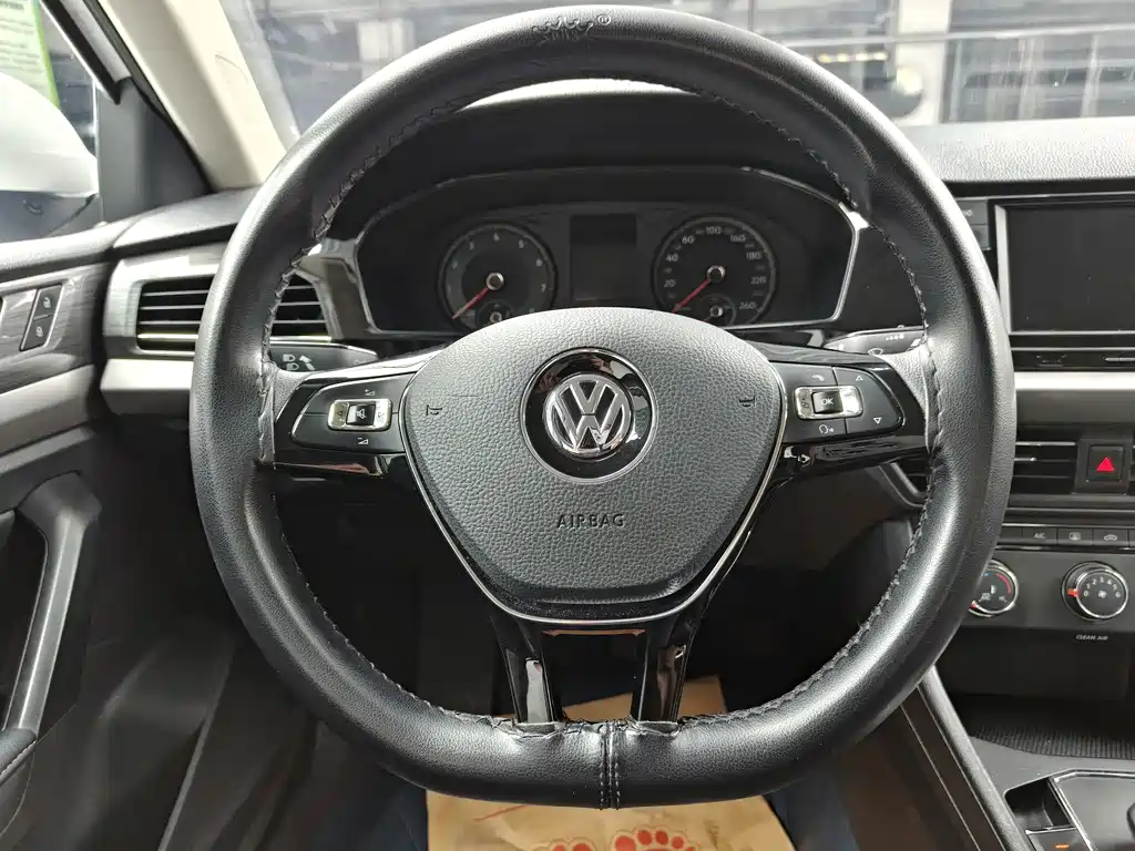 Volkswagen Lavida — миниатюра 16