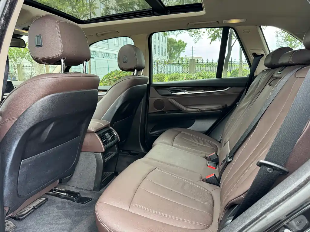 BMW X5 (Import) — миниатюра 7