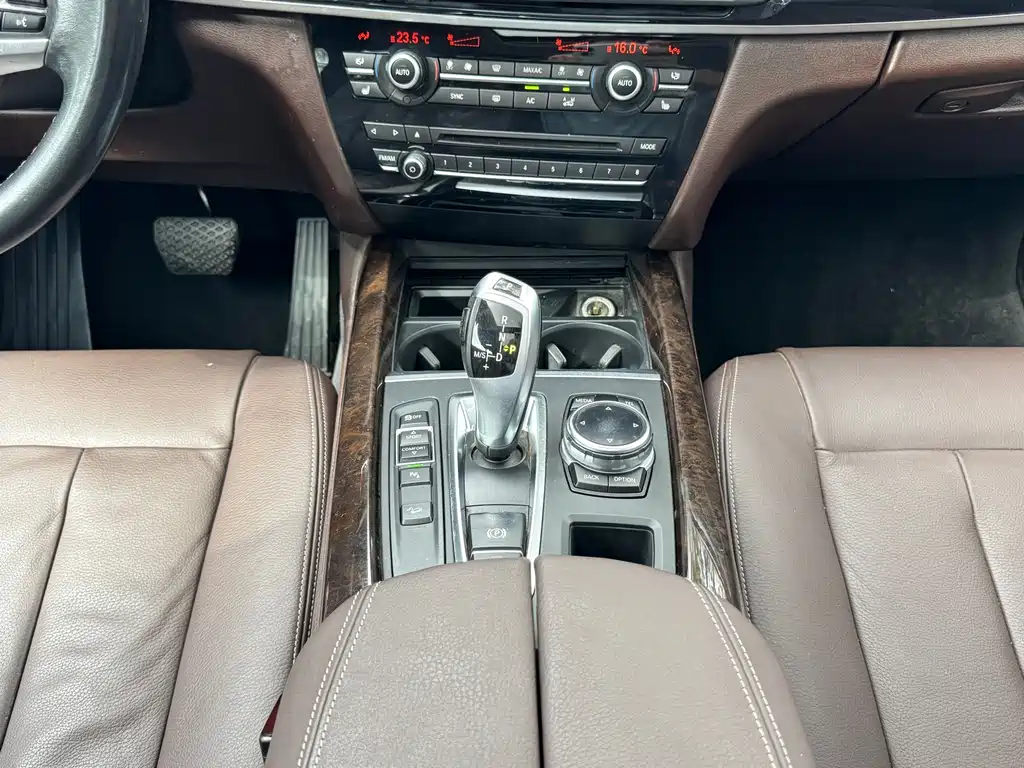 BMW X5 (Import) — миниатюра 15