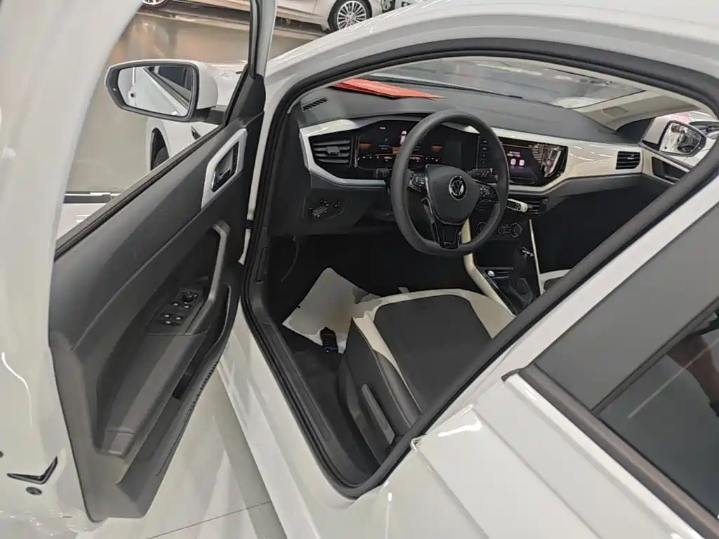 Volkswagen Polo — миниатюра 16