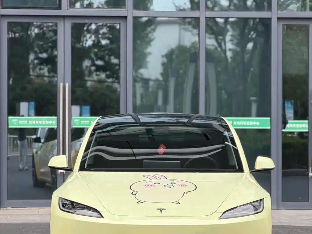 Tesla Model 3 — миниатюра 2