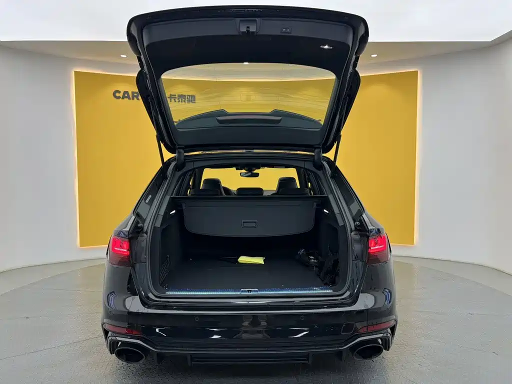 Audi RS 4 — миниатюра 14