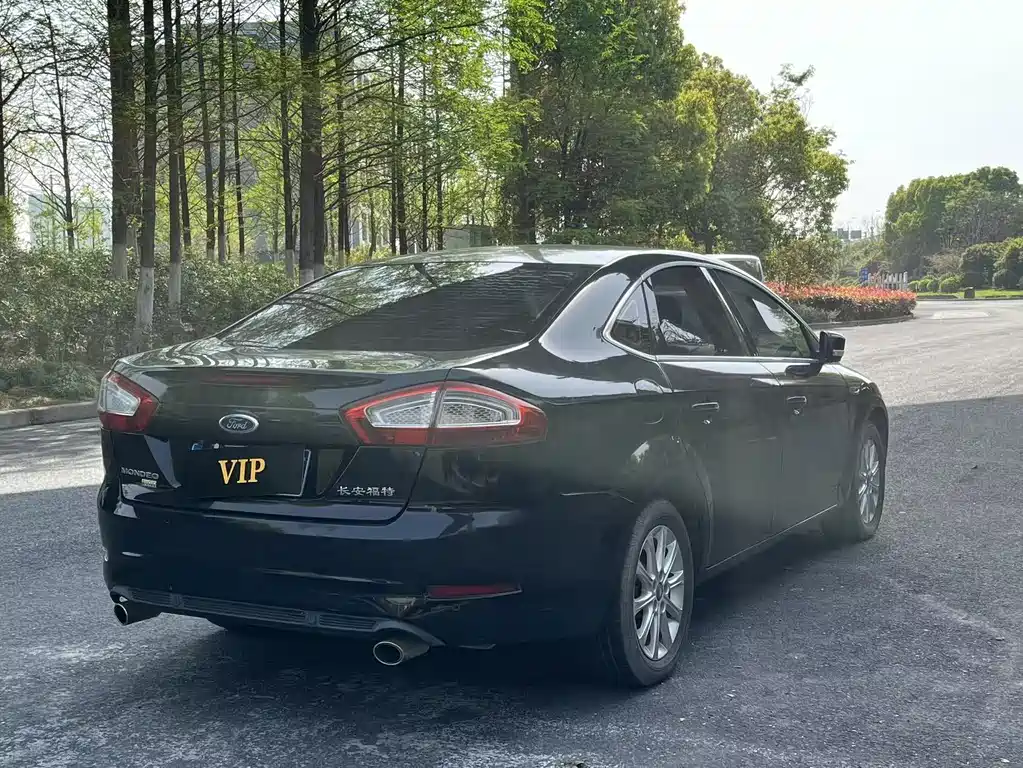 Ford Mondeo 2013 2.3L Fashion