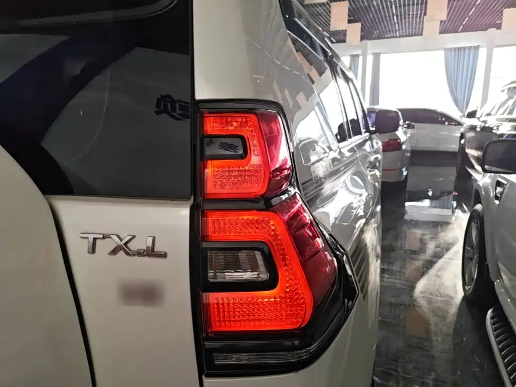 Toyota Prado — миниатюра 8
