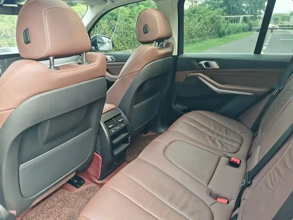 BMW X5 (Import) — миниатюра 11