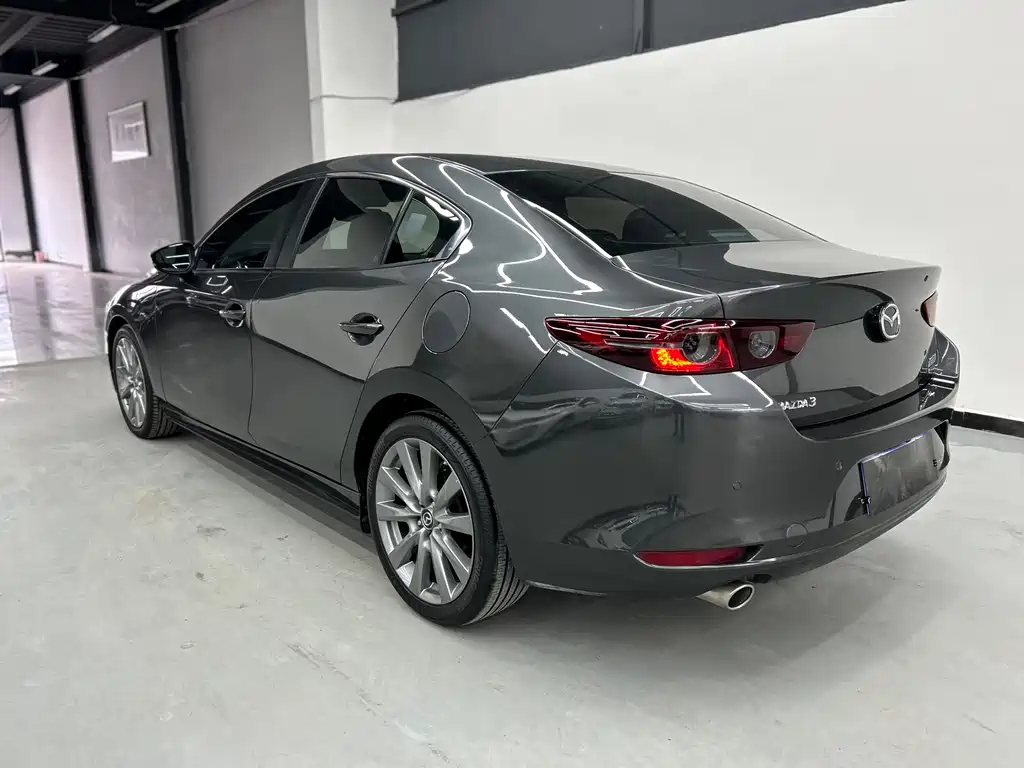 MAZDA 3 ANGKESAILA