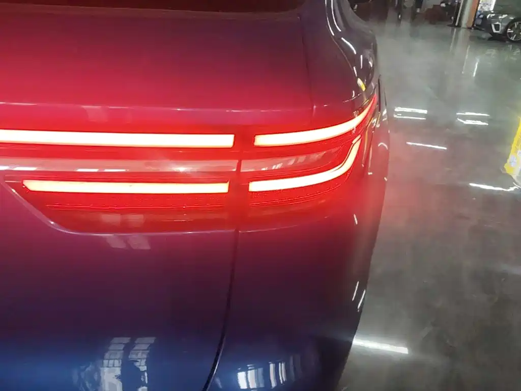 Li Auto Li ONE — миниатюра 8