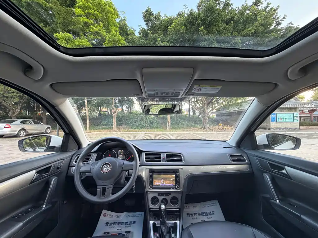 Volkswagen Lavida 2013 1.6L AT Comfort