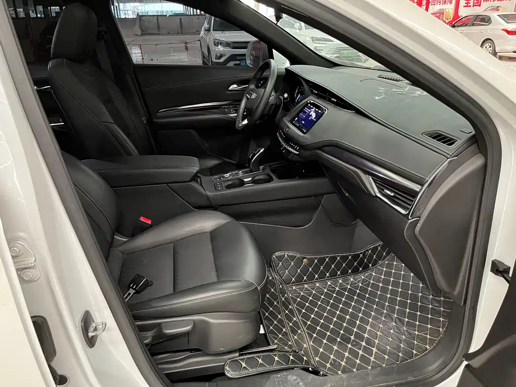 Cadillac XT4 — миниатюра 9