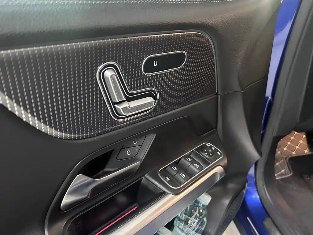 Mercedes-Benz GLB — миниатюра 5