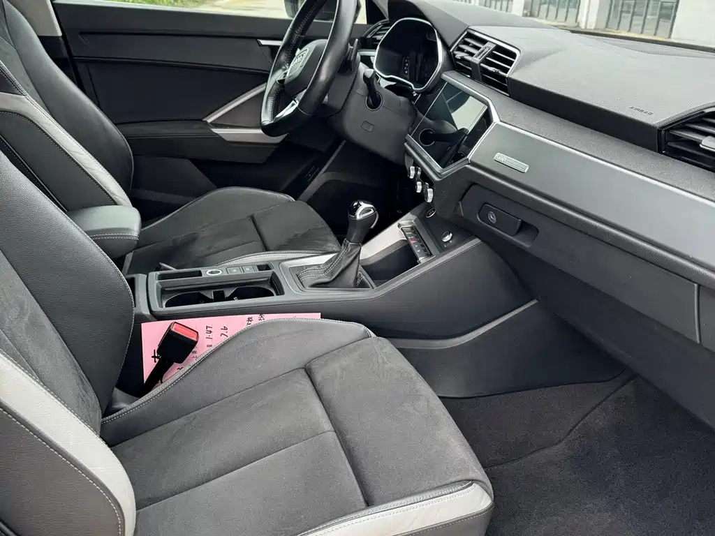 Audi Q3 — миниатюра 9