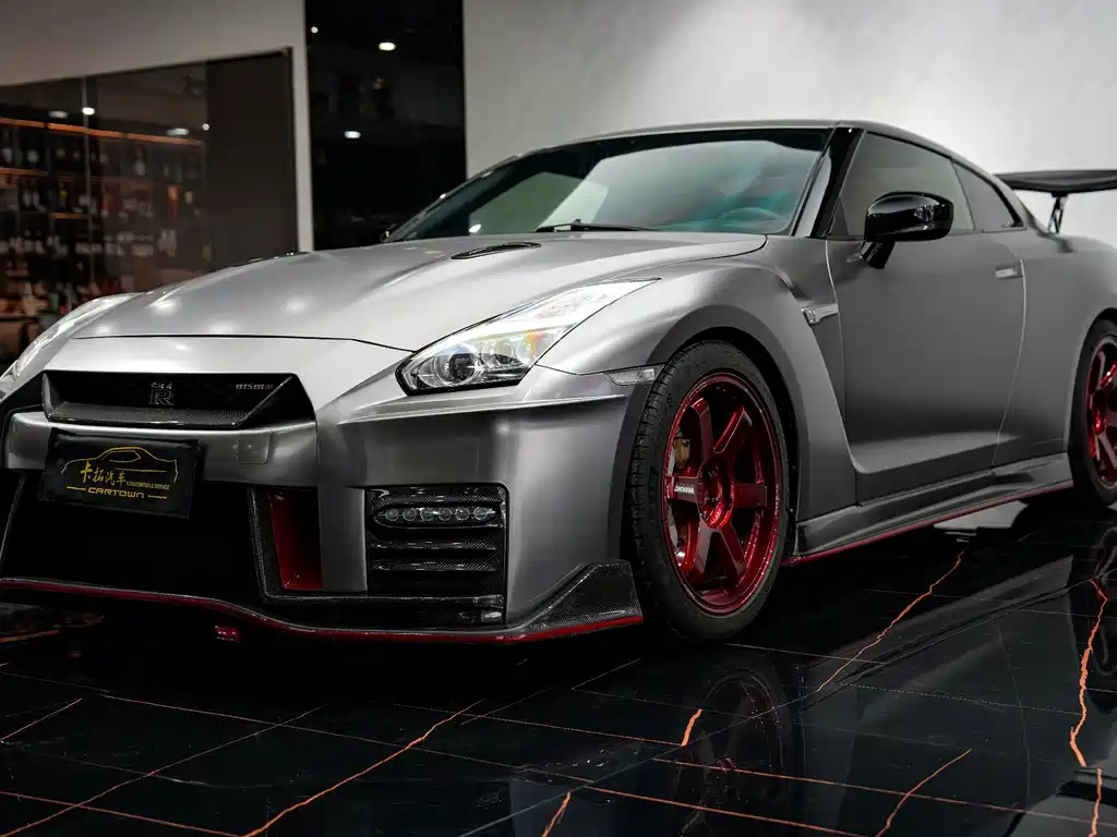 Nissan GT-R — миниатюра 2