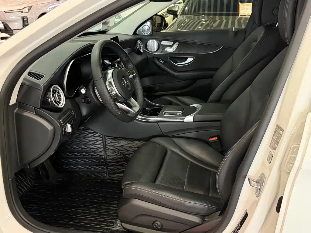 Mercedes-Benz C-Class — миниатюра 7