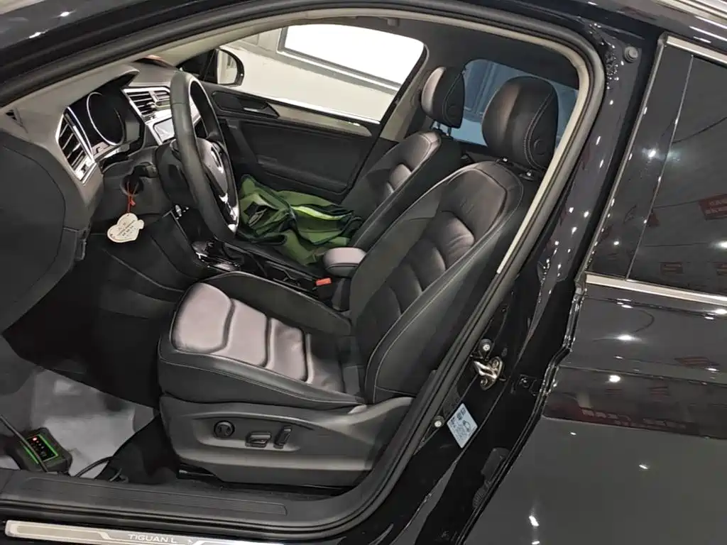 Volkswagen Tiguan L — миниатюра 15