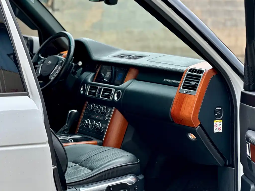 Land Rover Range Rover — миниатюра 48