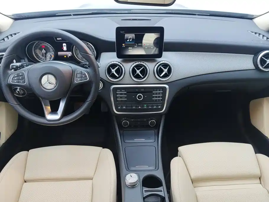 Mercedes-Benz GLA — миниатюра 12