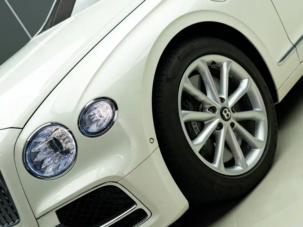Bentley Flying Spur — миниатюра 2