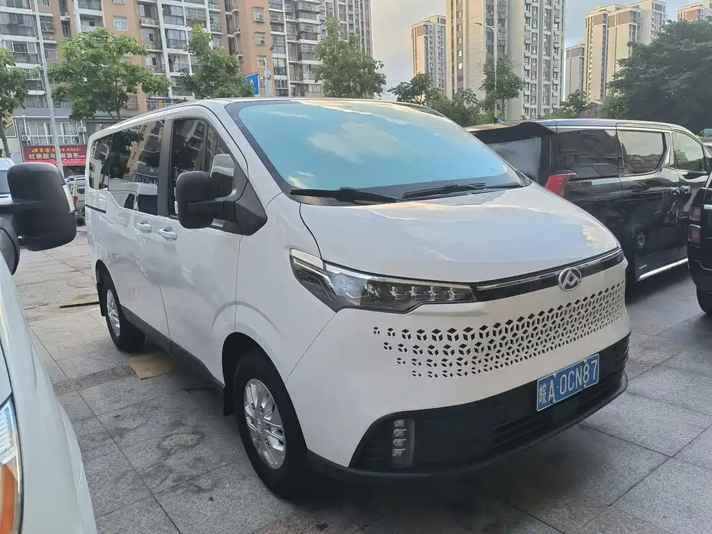 Maxus V70 — миниатюра 3
