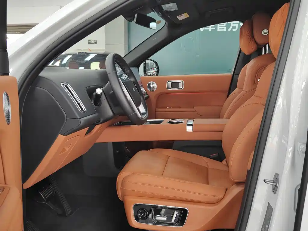 Li Auto Li L8 — миниатюра 2