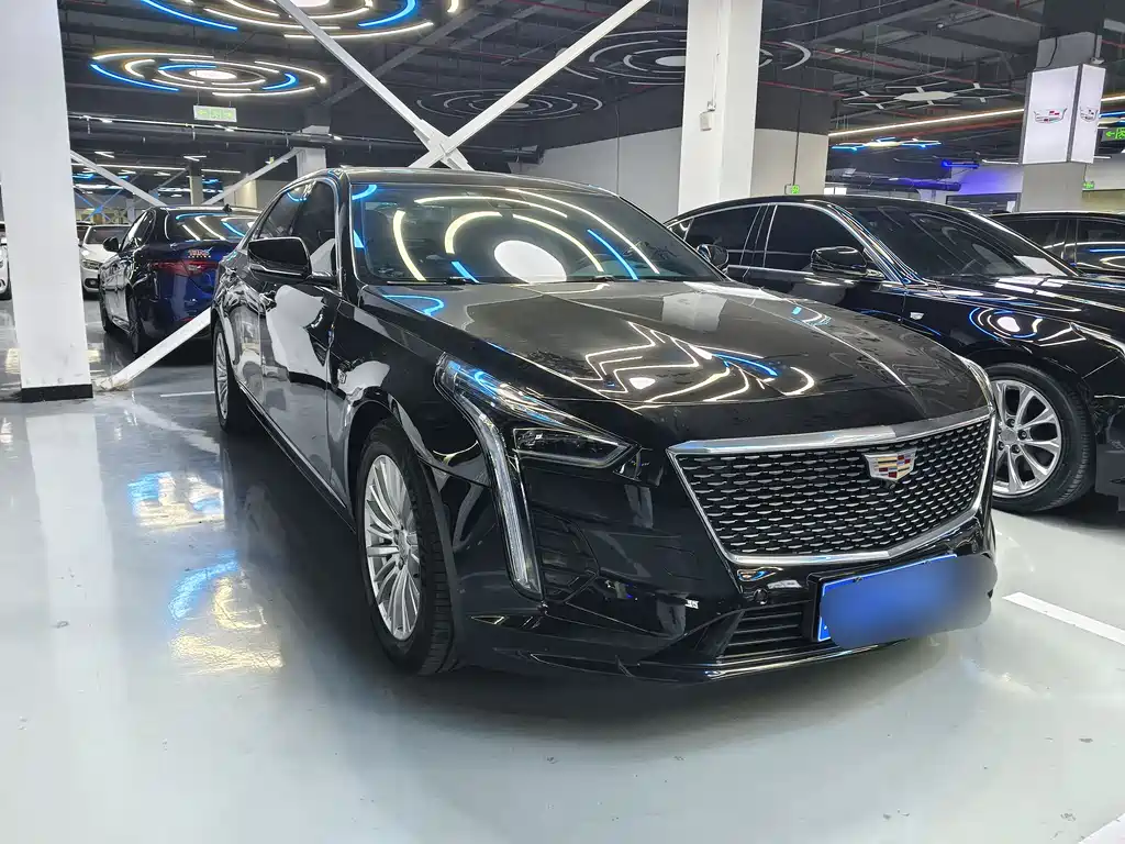 CADILLAC CT6