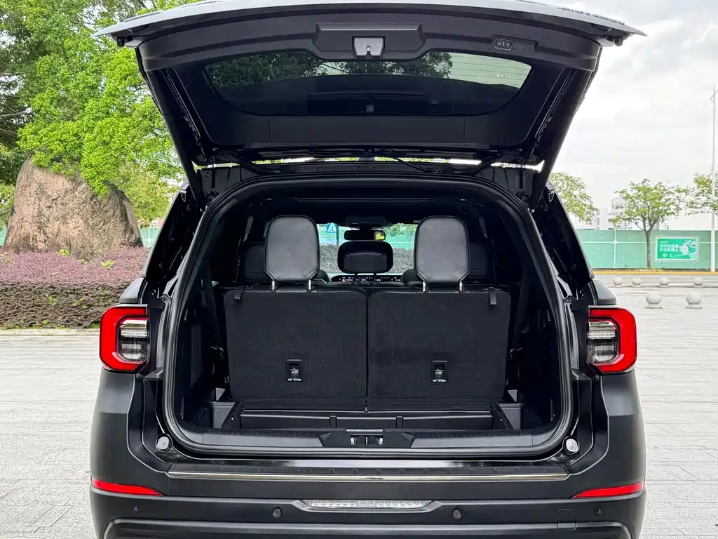 Ford Explorer — миниатюра 21