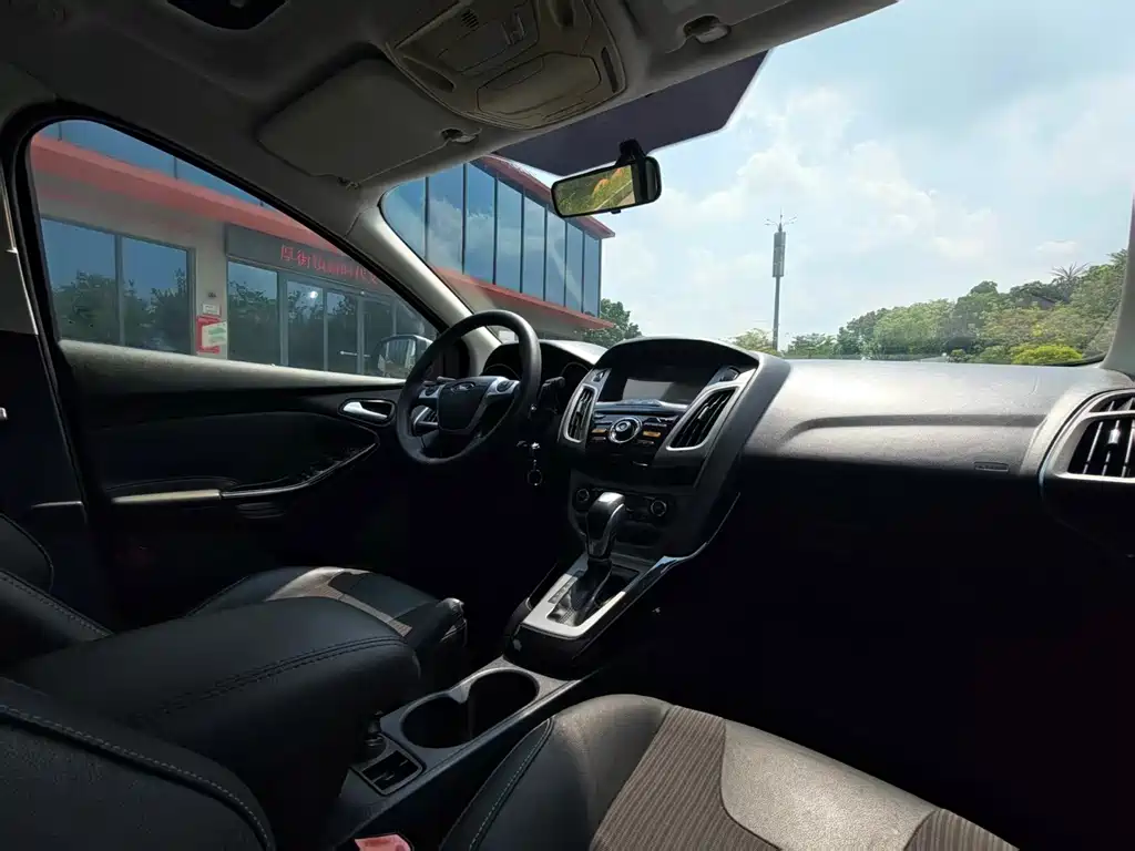 Ford Focus — миниатюра 15