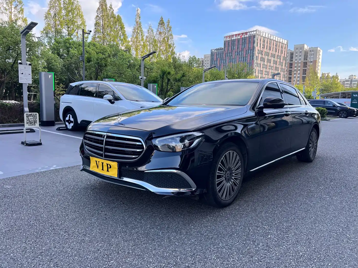 奔驰E级 2023款 E 300 L 豪华型 2023