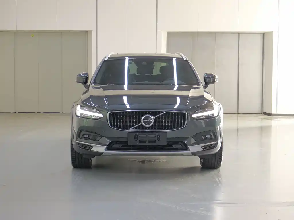 Volvo V90 — миниатюра 2