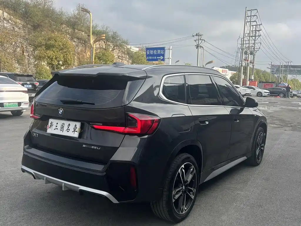 BMW X1 2025 sDrive25Li M Sport