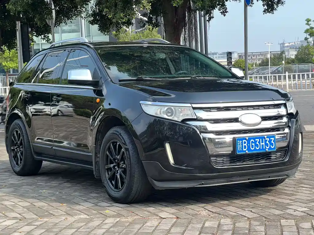 Ford Edge (Import) — миниатюра 3