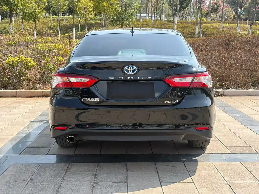 TOYOTA CAMRY