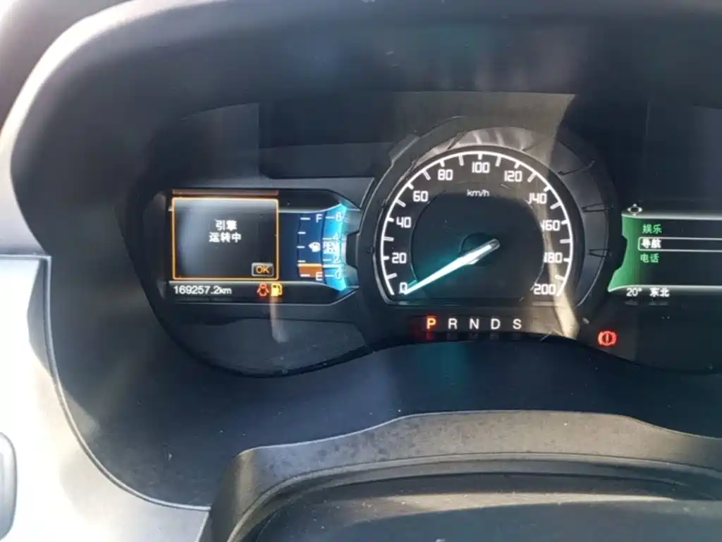 Ford Everest — миниатюра 12