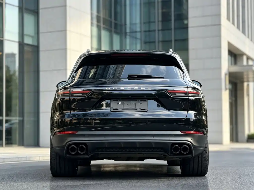 Porsche Cayenne — миниатюра 8