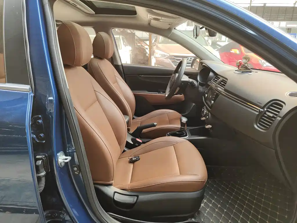Kia KX Cross — миниатюра 8